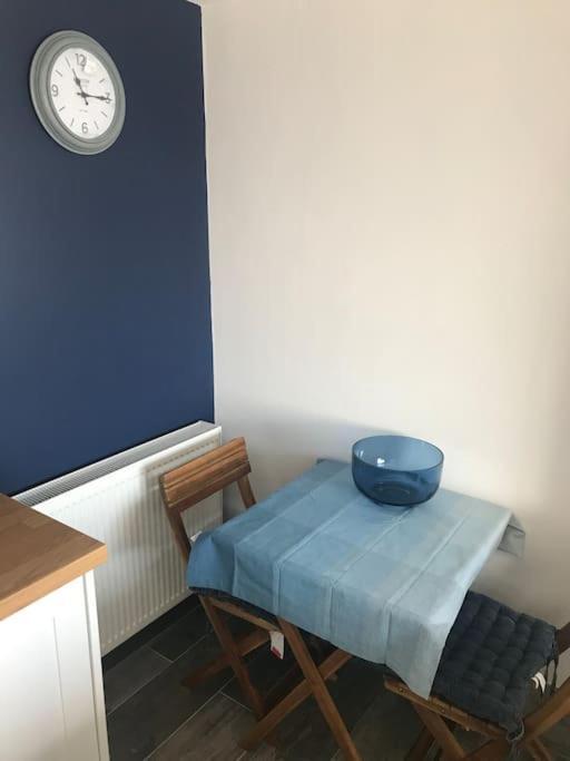 Mumbles - Modern Apartment With Panoramic Sea Views Oystermouth Exterior foto