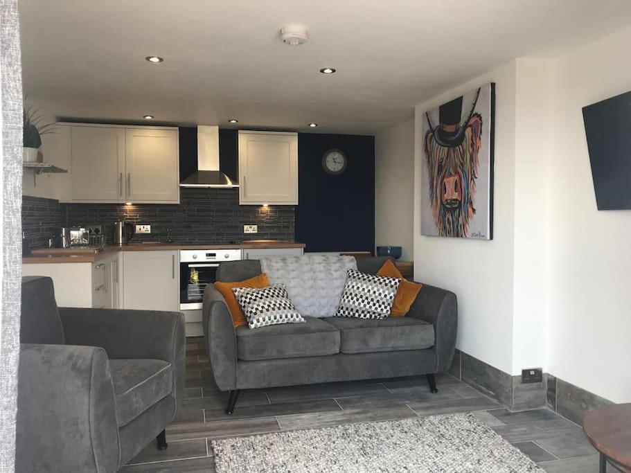 Mumbles - Modern Apartment With Panoramic Sea Views Oystermouth Exterior foto